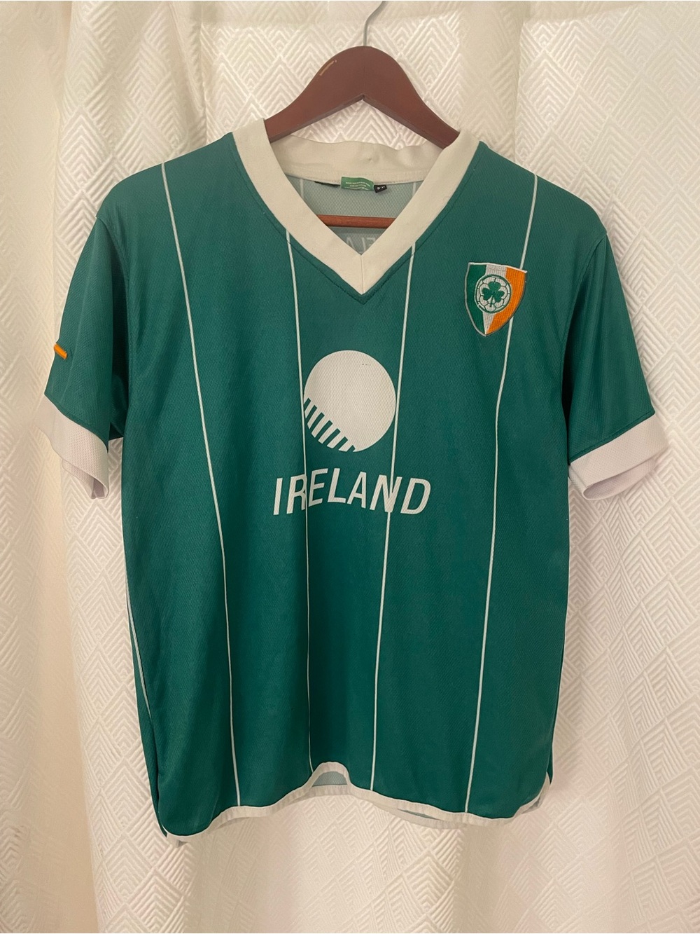 Vintage Kid’s Ireland Green Soccer Jersey with Crest Size 9-11